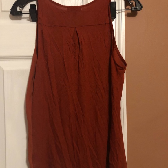New with tag Express sleeveless v neck top with front zipper size S - Picture 4 of 4